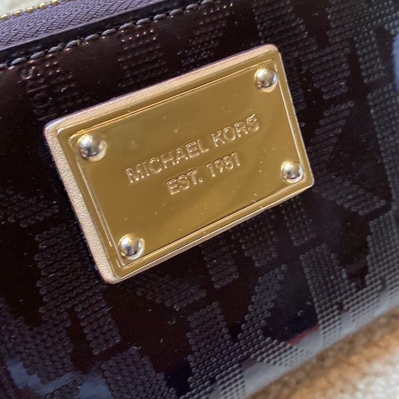 MICHAEL KORS WRISTLET - Picture 2 of 4